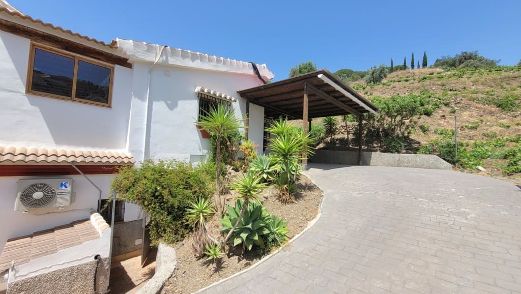 4 chambre Villa/Maison à vendre à Competa avec piscine - 475 000 € (Ref: 8342591)