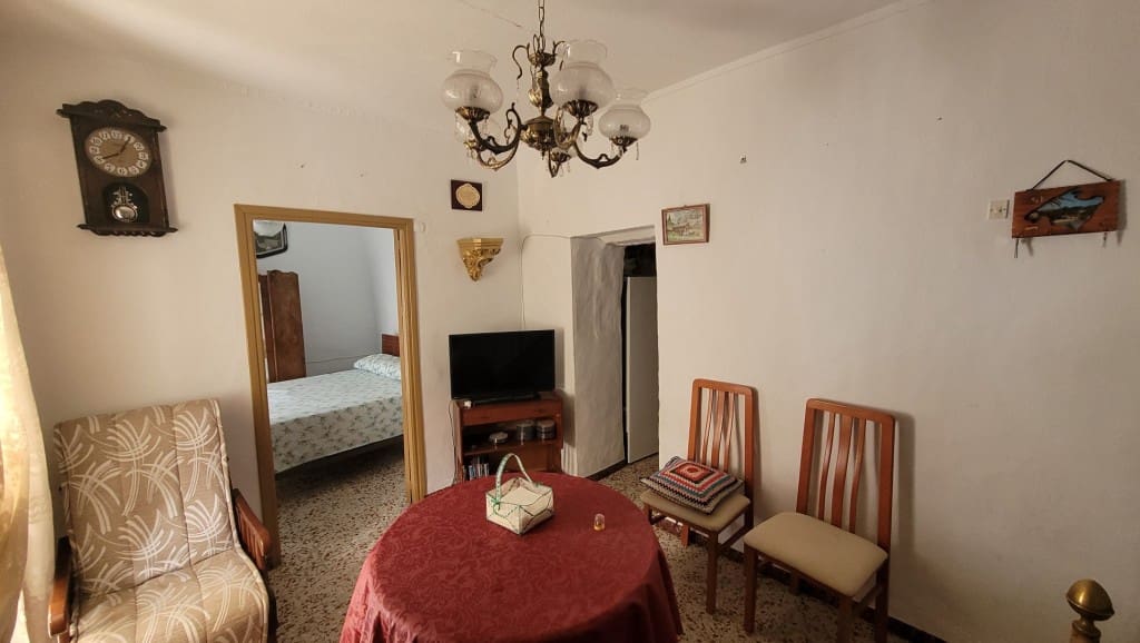 3 soverom Hus til salgs i Canillas de Albaida med garasje - € 99 000 (Ref: 8382327)