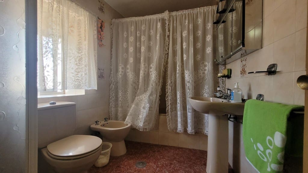 3 soverom Hus til salgs i Canillas de Albaida med garasje - € 99 000 (Ref: 8382327)