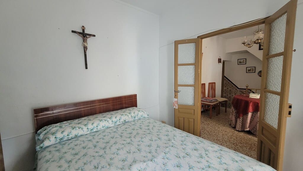 3 soveværelse Byhus til salg i Canillas de Albaida - € 99.000 (Ref: 8382327)