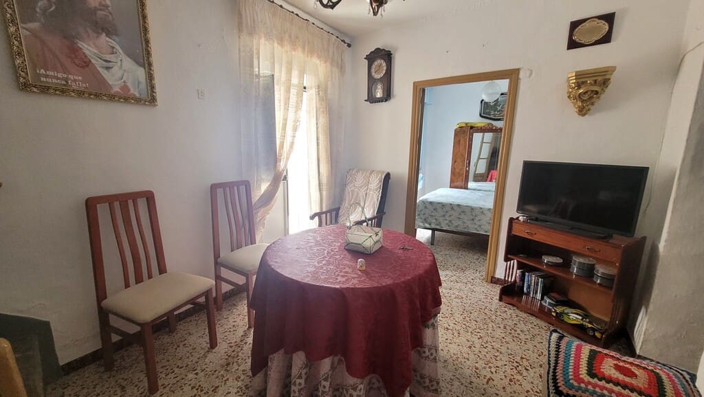3 soveværelse Byhus til salg i Canillas de Albaida - € 99.000 (Ref: 8382327)
