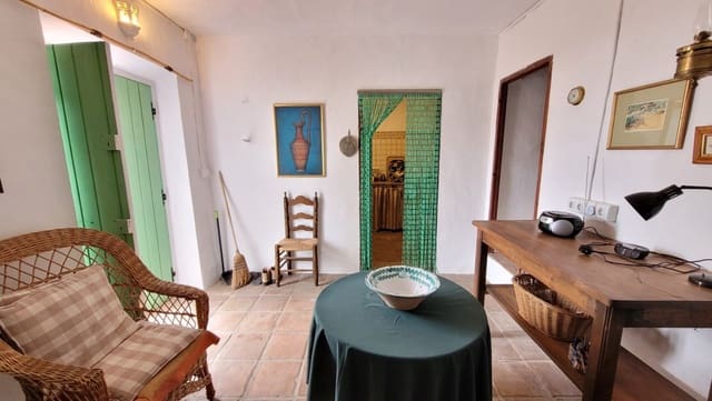 2 sovrum Villa till salu i Sayalonga med pool garage - 245 000 € (Ref: 8390234)