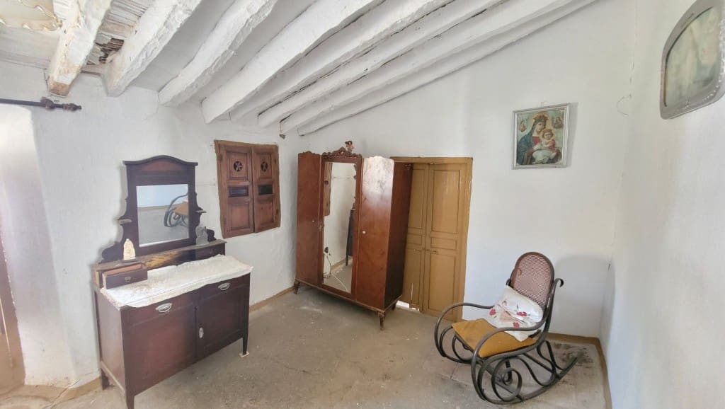 3 soveværelse Byhus til salg i Salares med garage - € 99.000 (Ref: 8394447)