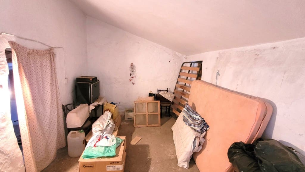 3 soveværelse Byhus til salg i Salares med garage - € 99.000 (Ref: 8394447)