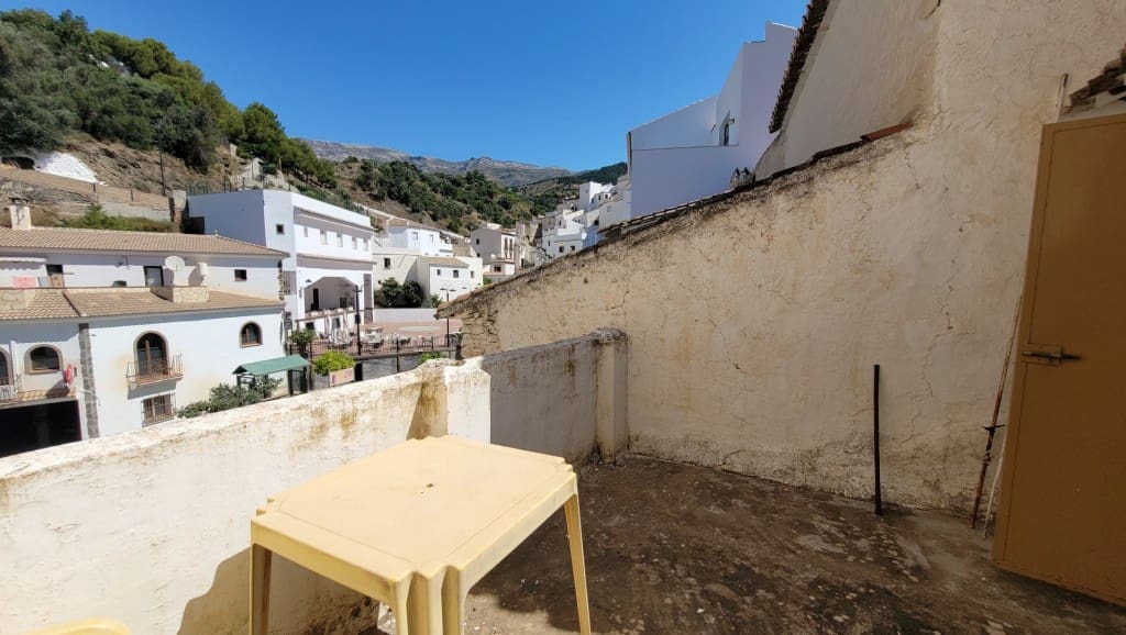 3 soveværelse Byhus til salg i Salares med garage - € 99.000 (Ref: 8394447)