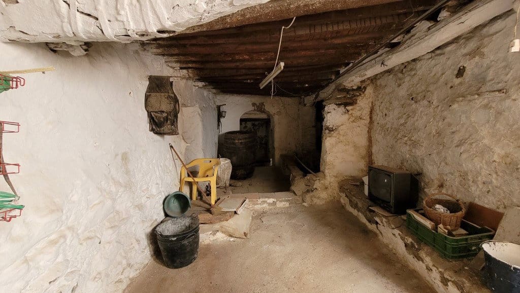 3 bedroom Townhouse for sale in Salares with garage - € 89,000 (Ref: 8394447)