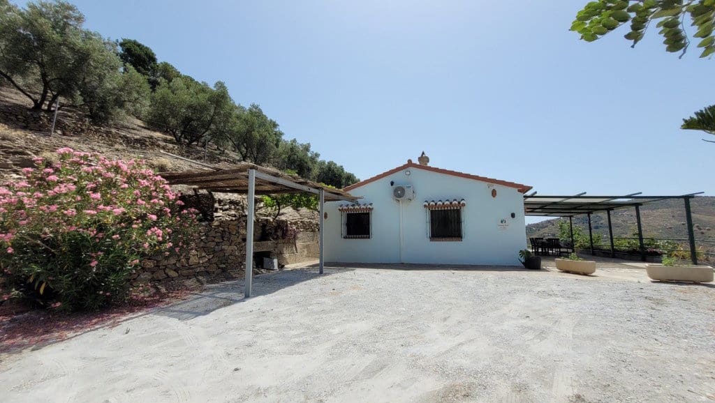Chalet de 3 habitaciones en Cómpeta en venta con piscina garaje - 365.000 € (Ref: 8414914)