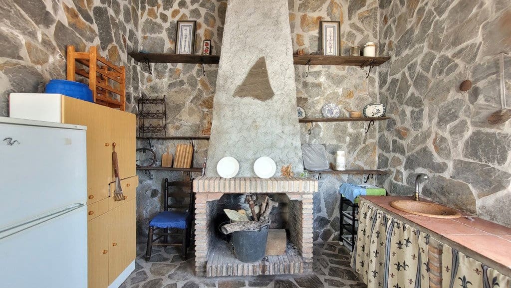 Chalet de 3 habitaciones en Cómpeta en venta con piscina garaje - 365.000 € (Ref: 8414914)