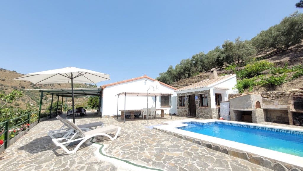 Chalet de 3 habitaciones en Cómpeta en venta con piscina garaje - 365.000 € (Ref: 8414914)