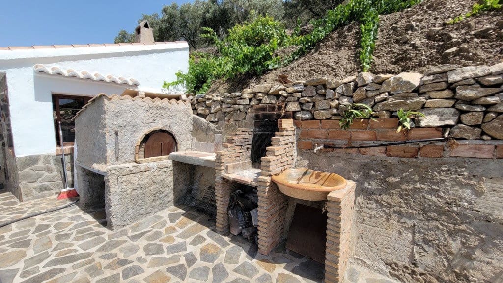 Chalet de 3 habitaciones en Cómpeta en venta con piscina garaje - 365.000 € (Ref: 8414914)