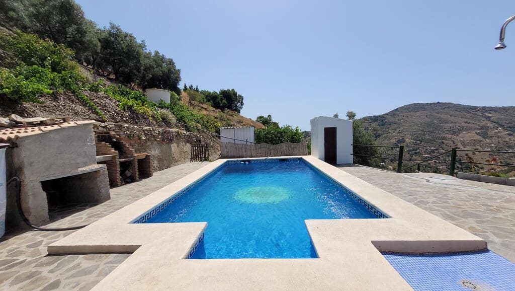 3 quarto Moradia para venda em Competa com piscina - 365 000 € (Ref: 8414914)