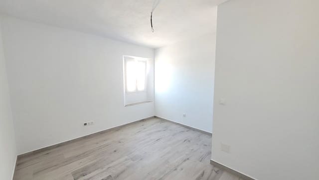 3 soveværelse Byhus til salg i Cómpeta med garage - € 159.000 (Ref: 8419117)