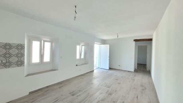 Casa de 3 habitaciones en Cómpeta en venta - 159.000 € (Ref: 8419117)
