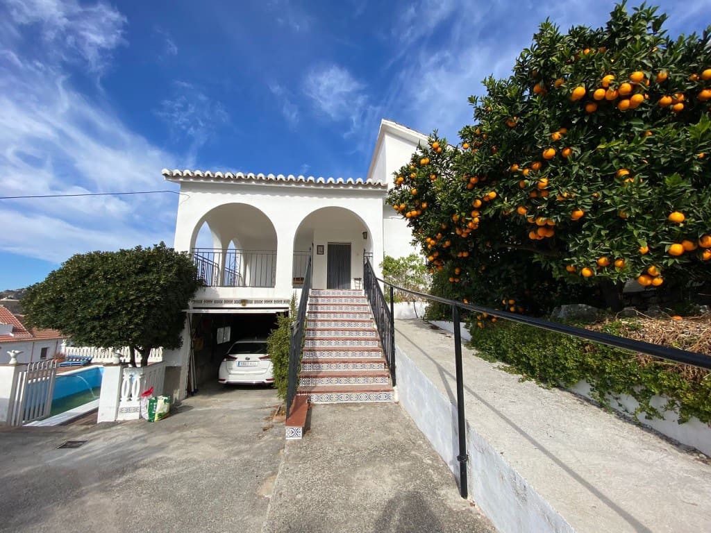 4 soverom Hus til salgs i Canillas de Albaida med svømmebasseng garasje - € 349 000 (Ref: 8476103)