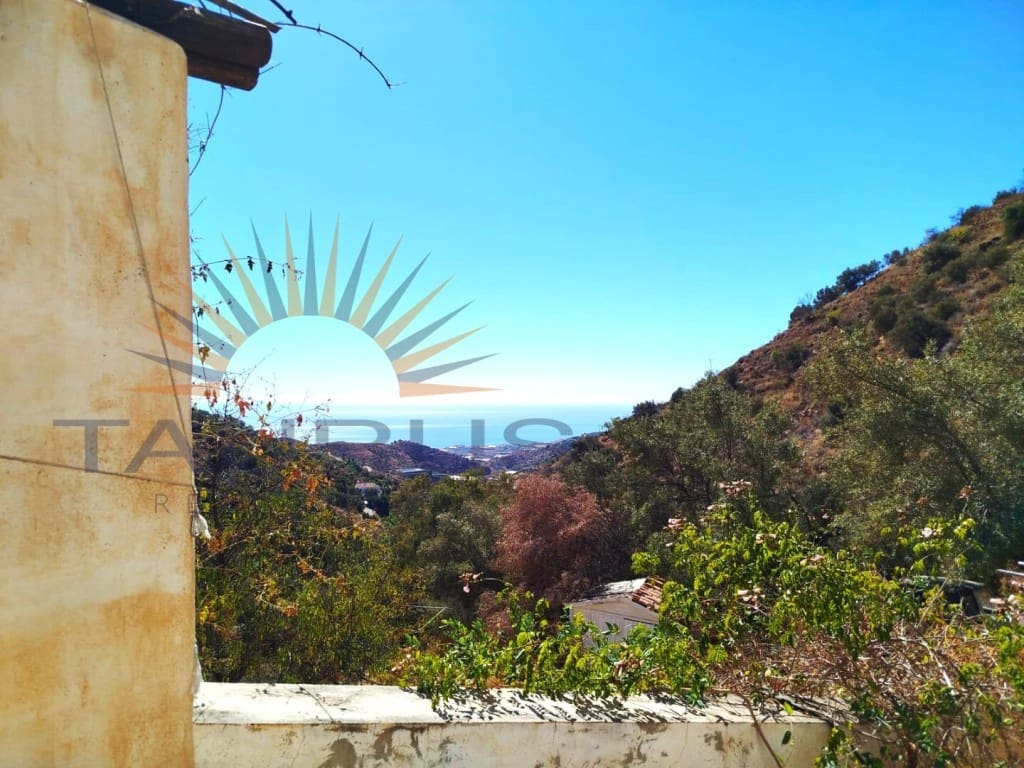 1 soverom Villa til salgs i Sayalonga med svømmebasseng - € 235 000 (Ref: 8476104)