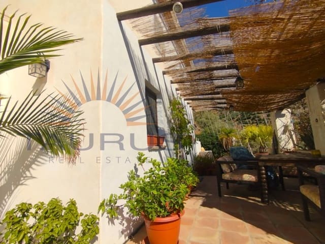 1 sovrum Villa till salu i Sayalonga med pool - 235 000 € (Ref: 8476104)