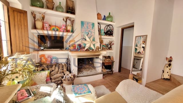 1 sovrum Villa till salu i Sayalonga med pool - 235 000 € (Ref: 8476104)