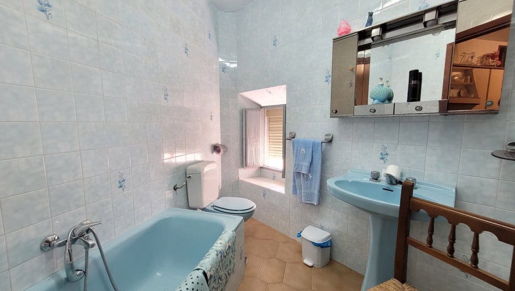 4 bedroom Townhouse for sale in Competa - € 169,000 (Ref: 8495185)