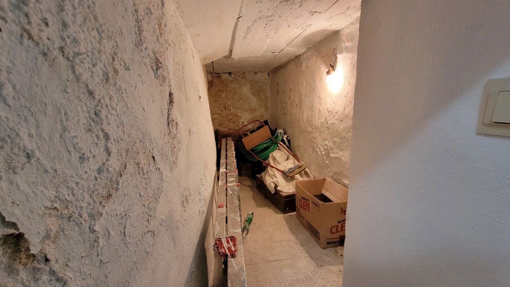 4 bedroom Townhouse for sale in Competa - € 169,000 (Ref: 8495185)
