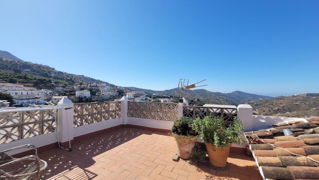 4 soveværelse Byhus til salg i Canillas de Albaida - € 169.000 (Ref: 8526578)