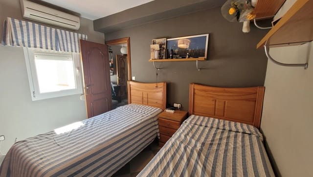4 soveværelse Byhus til salg i Canillas de Albaida med garage - € 169.000 (Ref: 8526578)