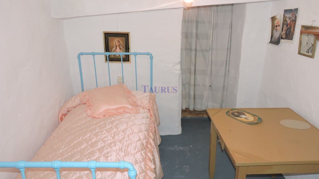 5 soveværelse Byhus til salg i Archez - € 71.000 (Ref: 8551013)