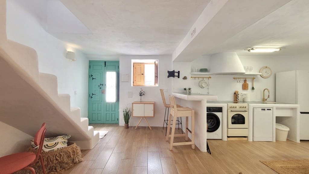 4 soveværelse Byhus til salg i Salares - € 170.000 (Ref: 8610548)