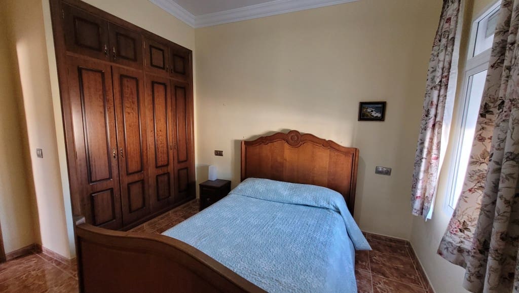 4 soveværelse Villa til salg i Caleta de Velez med swimmingpool - € 485.000 (Ref: 8654989)