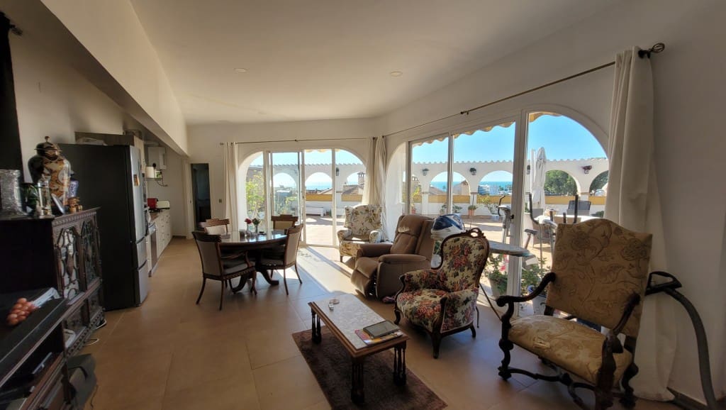 4 soveværelse Villa til salg i Caleta de Velez med swimmingpool - € 485.000 (Ref: 8654989)