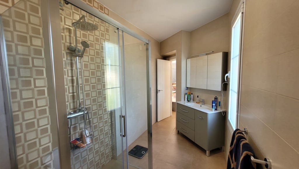 4 soveværelse Villa til salg i Caleta de Velez med swimmingpool - € 485.000 (Ref: 8654989)