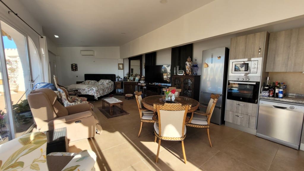 4 soveværelse Villa til salg i Caleta de Velez med swimmingpool - € 485.000 (Ref: 8654989)