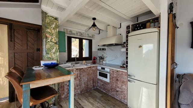 1 sypialnia Willa na sprzedaż w Sayalonga z basenem - 260 000 € (Ref: 8757795)