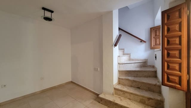 5 soveværelse Byhus til salg i Cómpeta - € 251.000 (Ref: 8798390)