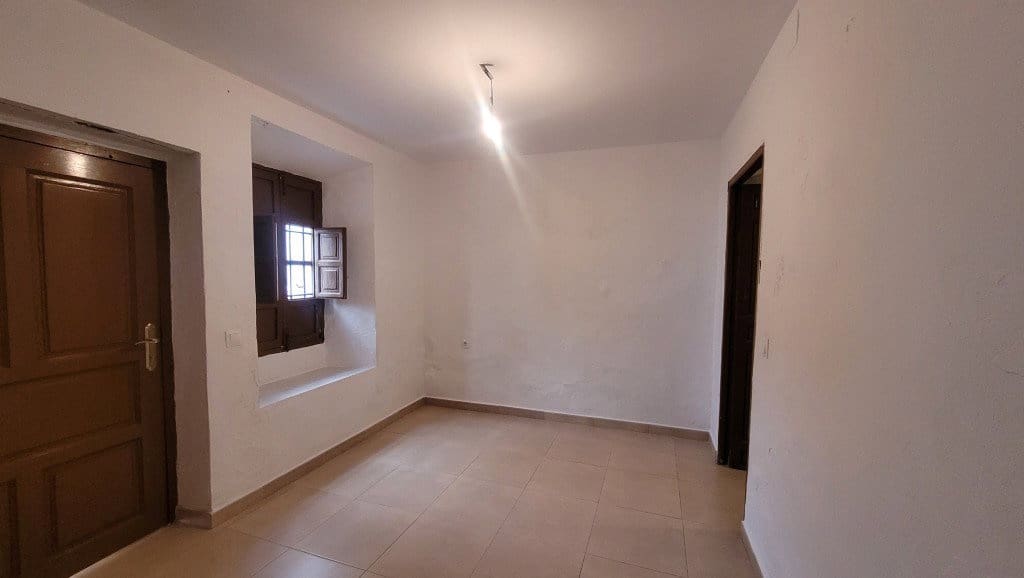 5 bedroom Townhouse for sale in Competa - € 199,000 (Ref: 8798390)