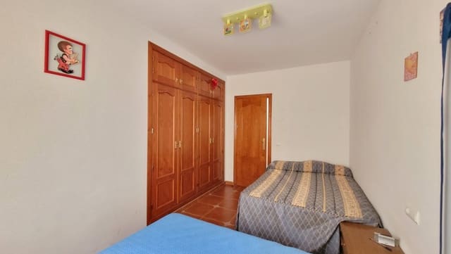 2 soveværelse Lejlighed til salg i Cómpeta med garage - € 168.000 (Ref: 8809406)