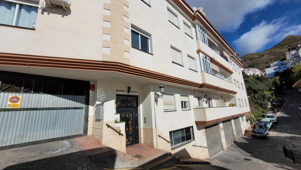 2 soveværelse Lejlighed til salg i Competa med garage - € 168.000 (Ref: 8809406)