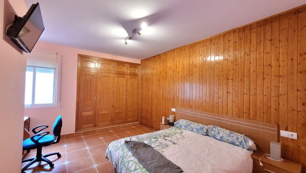 2 soveværelse Lejlighed til salg i Competa med garage - € 168.000 (Ref: 8809406)