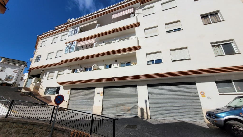 2 soveværelse Lejlighed til salg i Competa med garage - € 168.000 (Ref: 8809406)