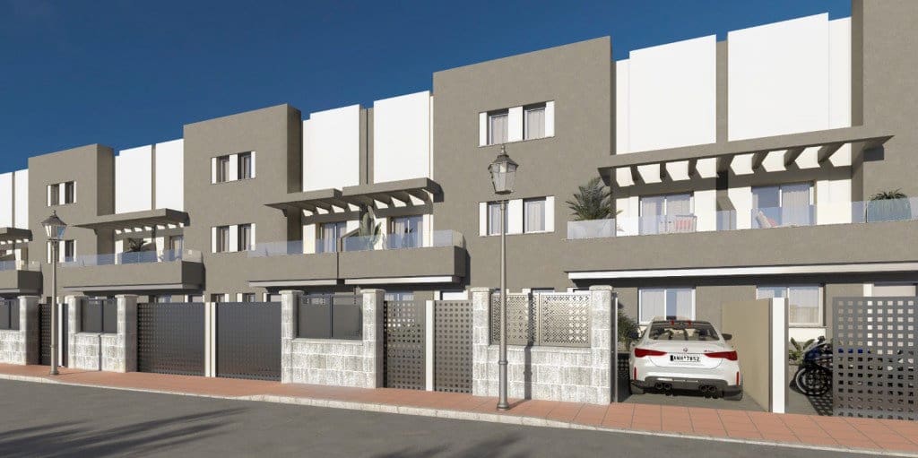 Casa de 4 habitaciones en Torrox en venta con piscina garaje - 413.000 € (Ref: 8822047)