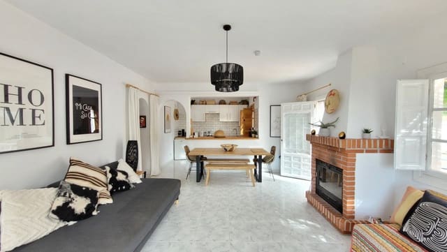 4 chambre Villa/Maison à vendre à Cómpeta avec piscine - 399 000 € (Ref: 8854556)