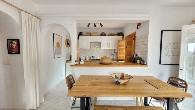 4 chambre Villa/Maison à vendre à Cómpeta avec piscine - 399 000 € (Ref: 8854556)