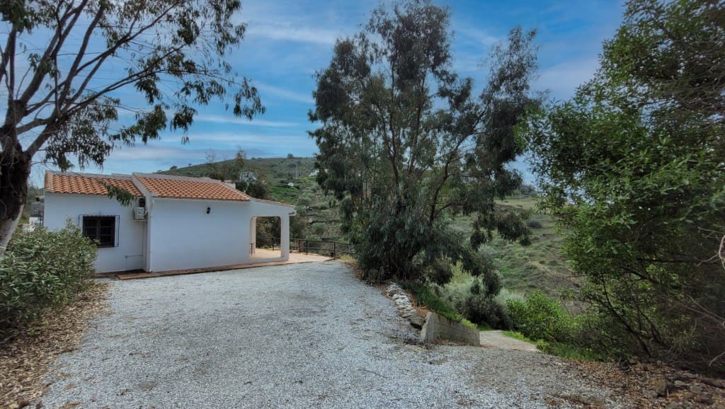 4 slaapkamer Villa te koop in Competa met zwembad - € 399.000 (Ref: 8854556)