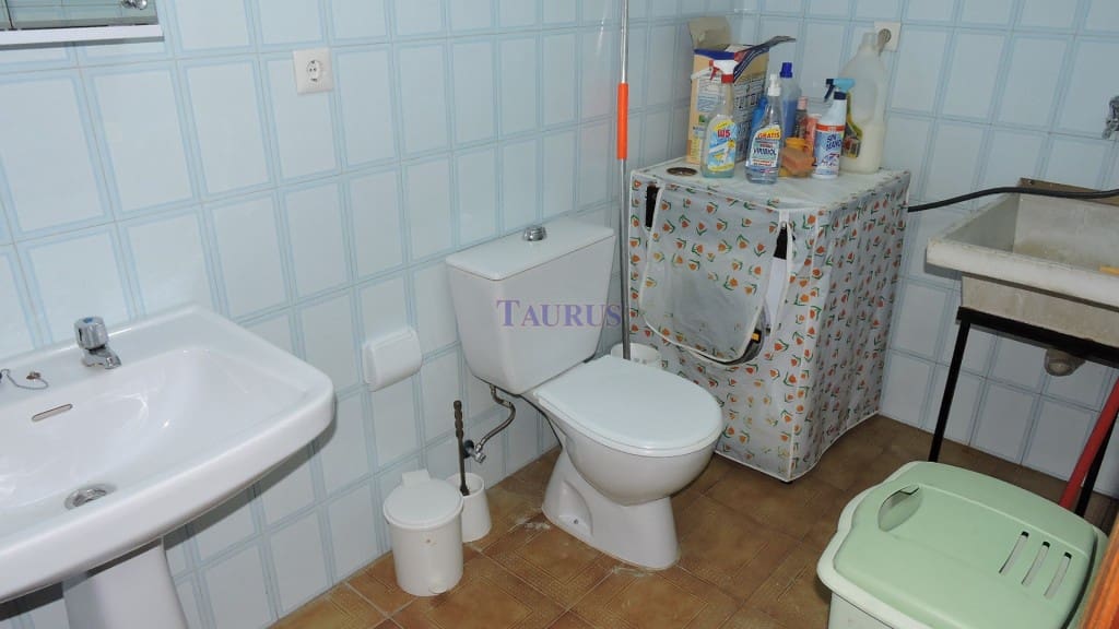 4 soveværelse Byhus til salg i Sayalonga - € 107.000 (Ref: 8857333)