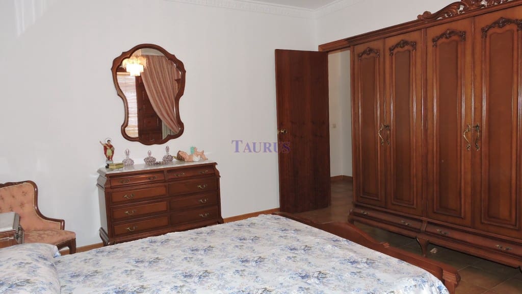 4 soveværelse Byhus til salg i Sayalonga - € 107.000 (Ref: 8857333)