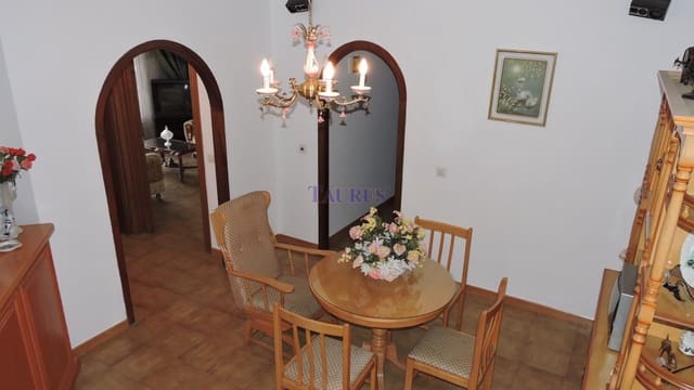 4 soveværelse Byhus til salg i Sayalonga - € 107.000 (Ref: 8857333)