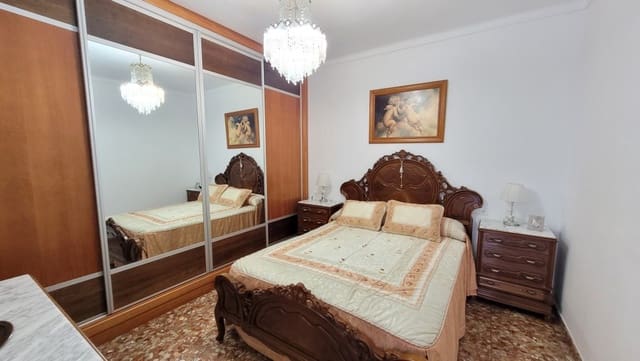 5 sovrum Hus till salu i Sayalonga - 215 000 € (Ref: 8907633)