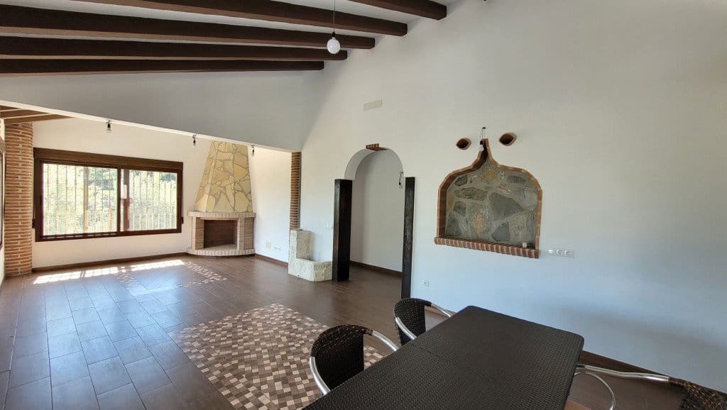 3 bedroom Villa for sale in Competa with garage - € 283,500 (Ref: 8907635)