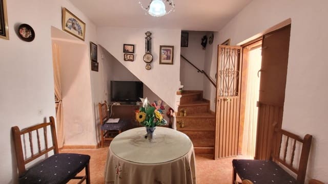 3 makuuhuone Omakotitalo myytävänä paikassa Benamargosa - 85 000 € (Ref: 8915332)