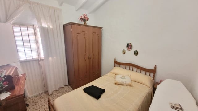 3 makuuhuone Omakotitalo myytävänä paikassa Benamargosa - 85 000 € (Ref: 8915332)