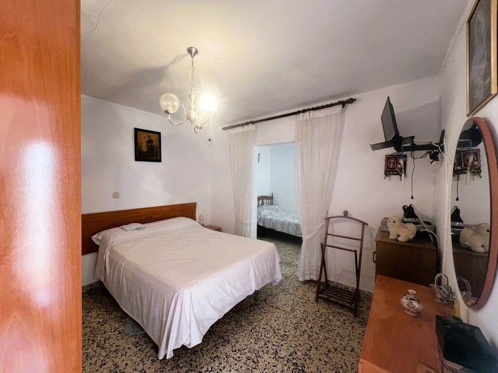 3 bedroom Townhouse for sale in Competa with garage - € 205,000 (Ref: 8923968)